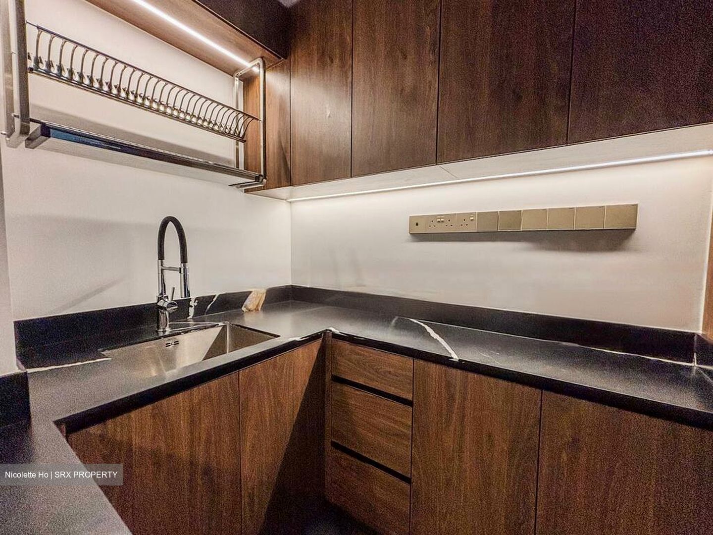 The Commodore (D27), Condominium #504291771